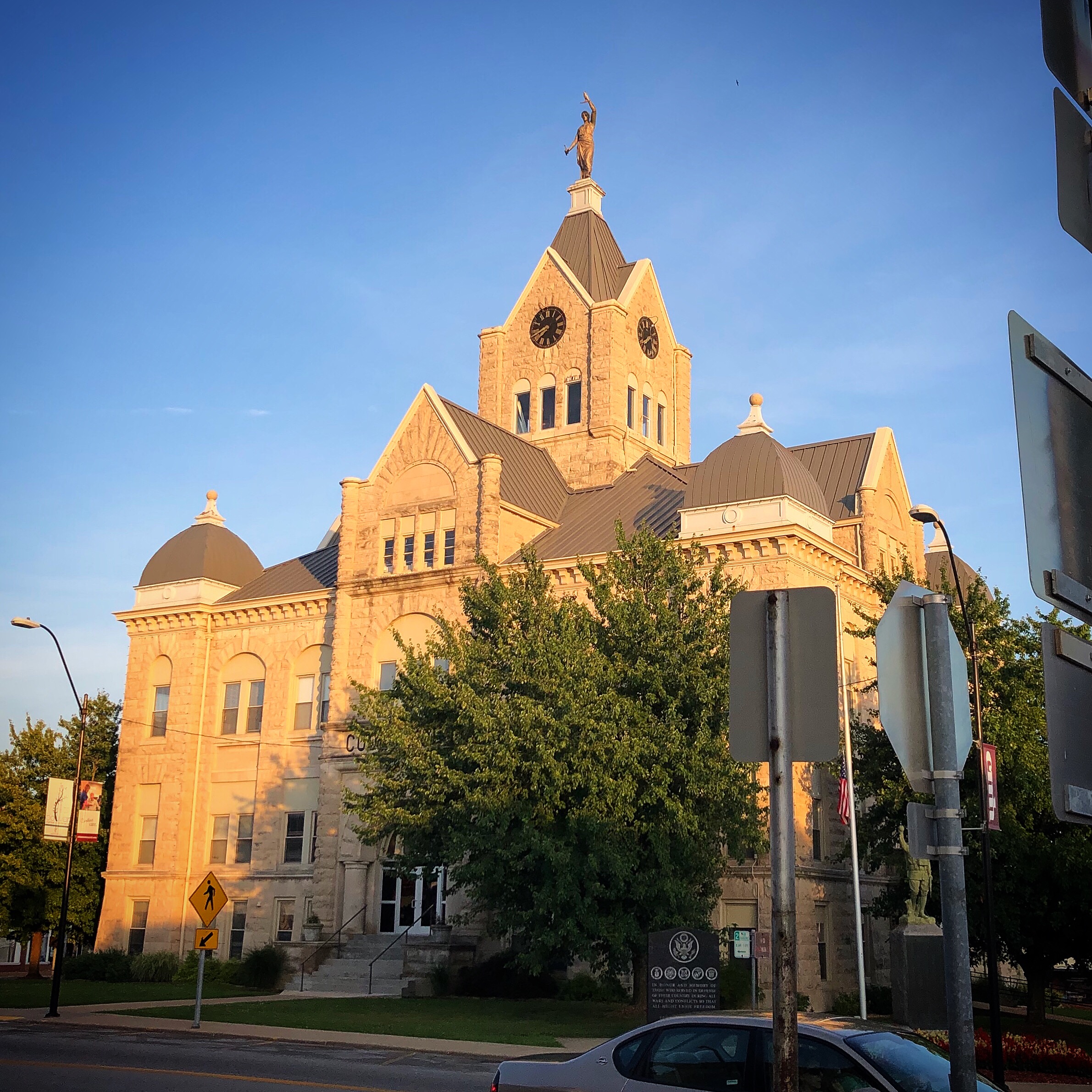 8A8A3E2F-929E-4FBC-B2F8-4E56DA88B421